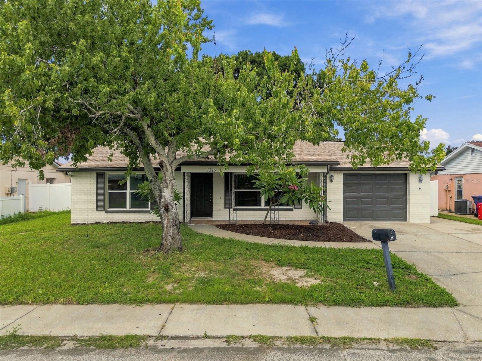 7215 ROBSTOWN DR