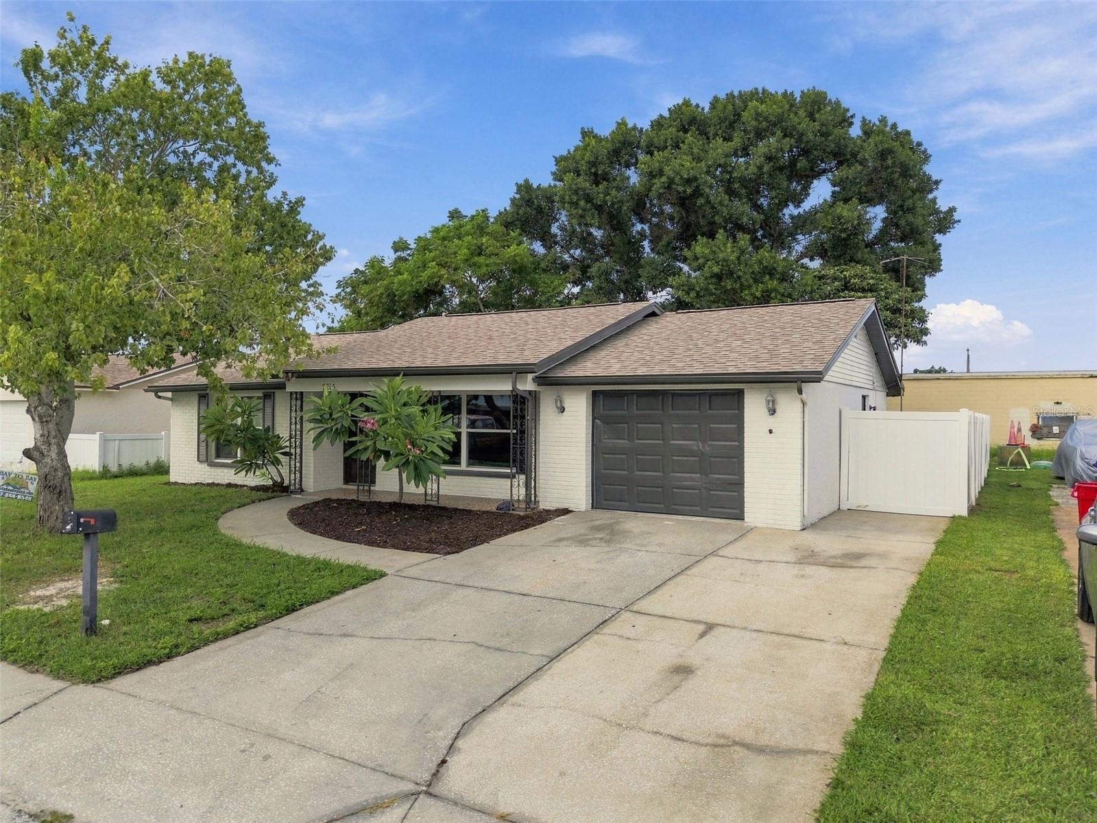 7215 ROBSTOWN DR