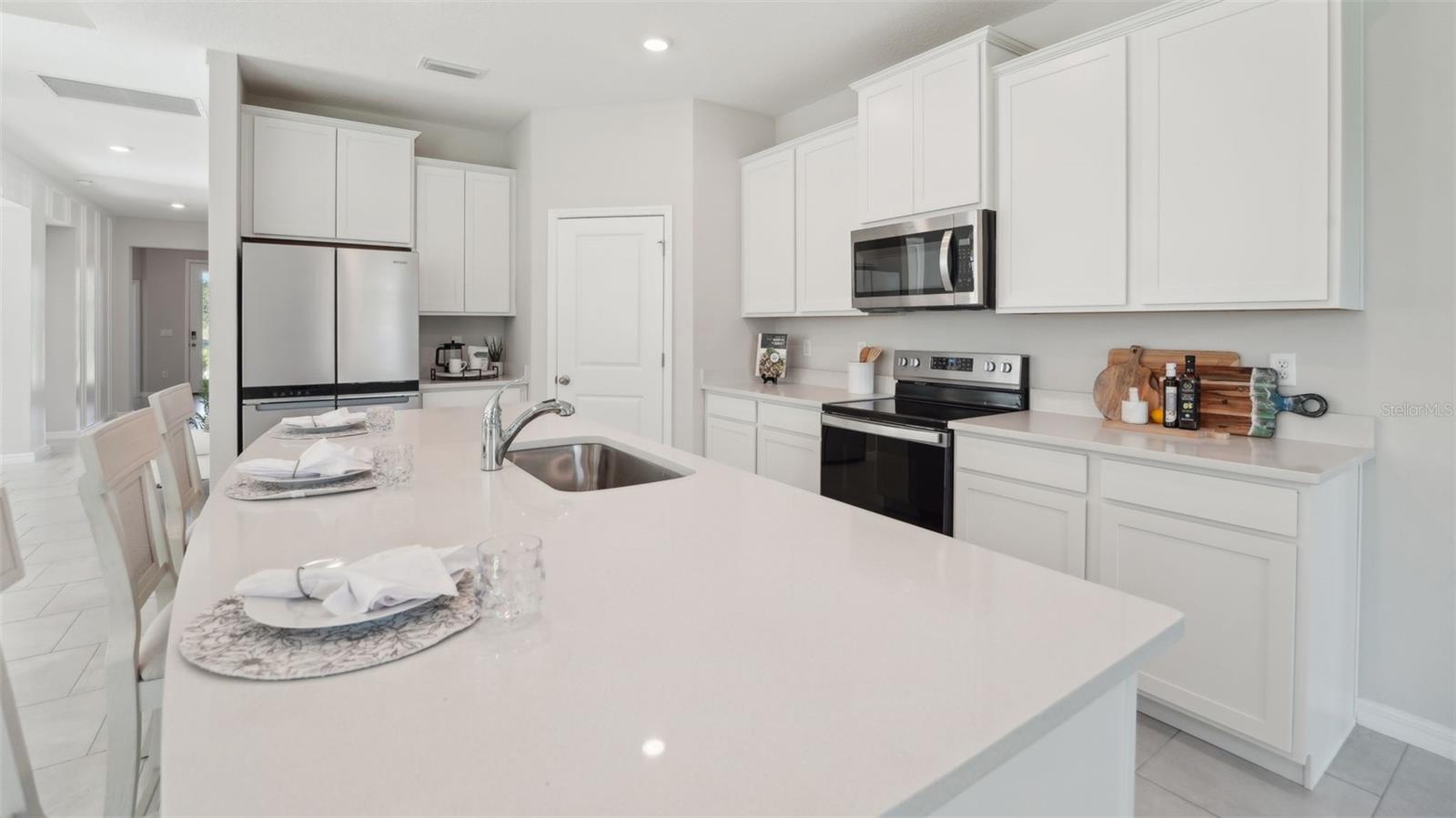 2396 HAYRICK PASS
