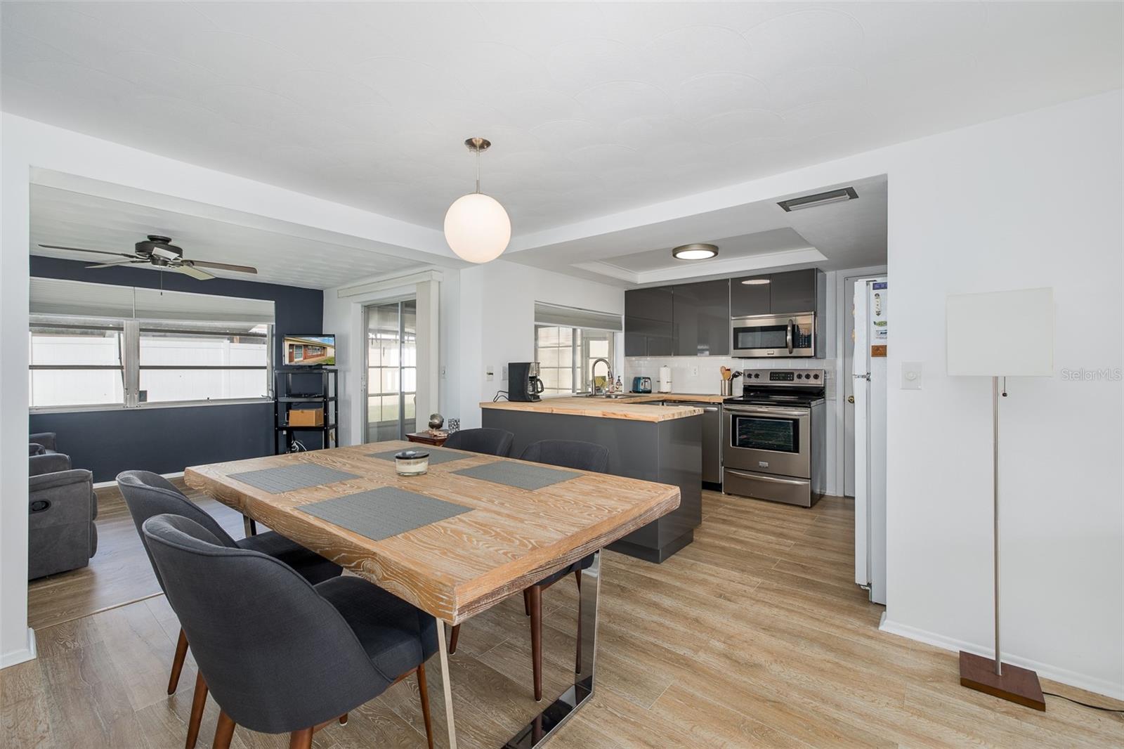 3557 ROCKAWAY DR