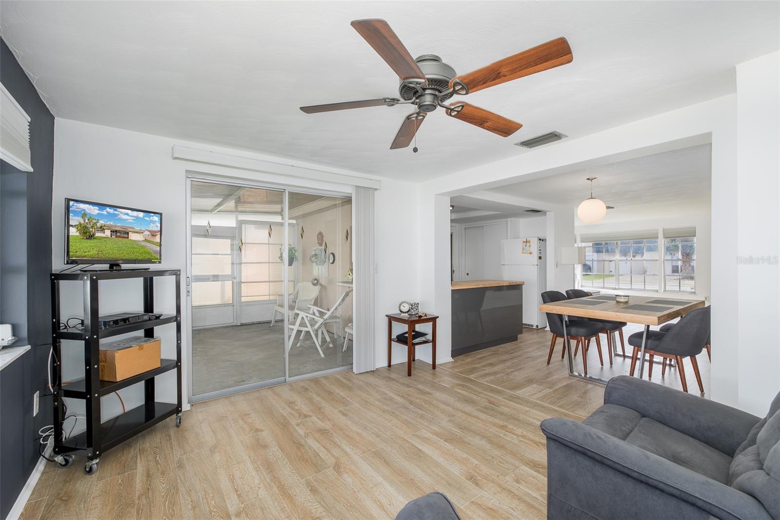 3557 ROCKAWAY DR
