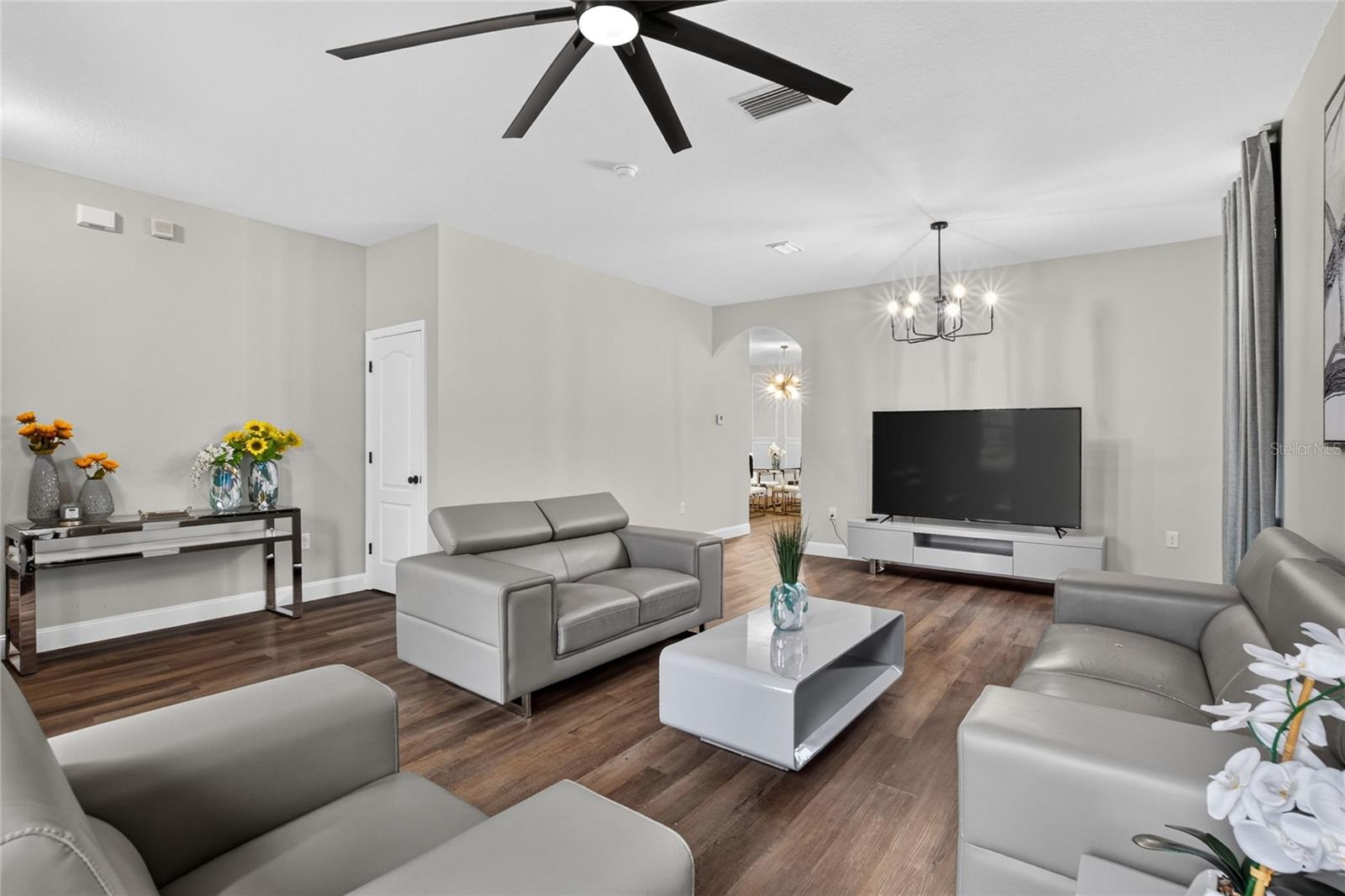 2729 WALDEN WOODS DR