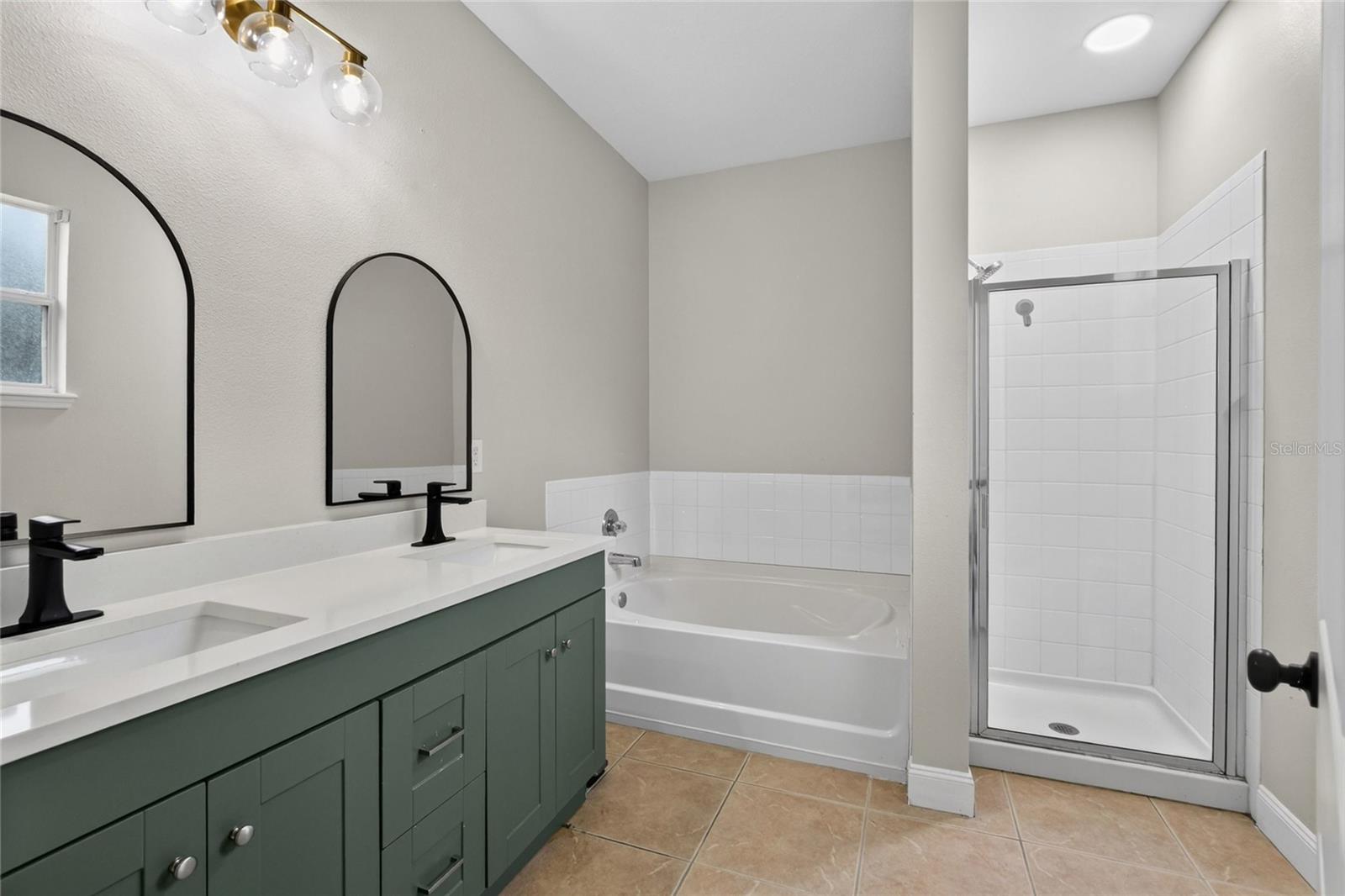 2729 WALDEN WOODS DR