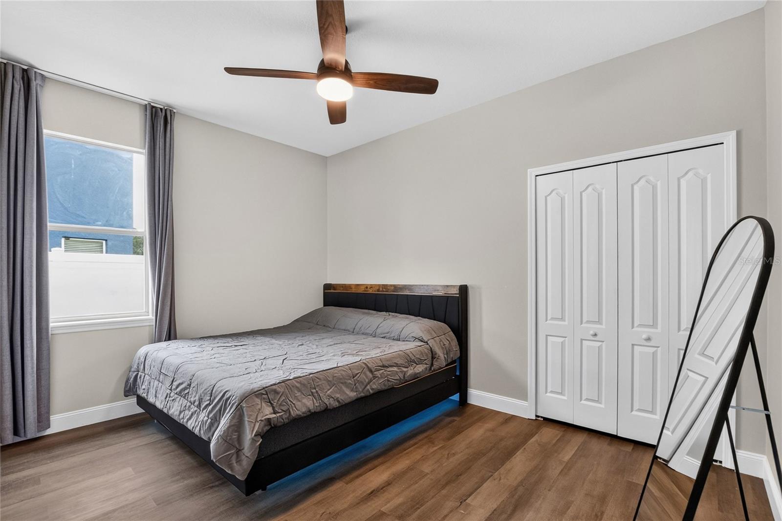 2729 WALDEN WOODS DR