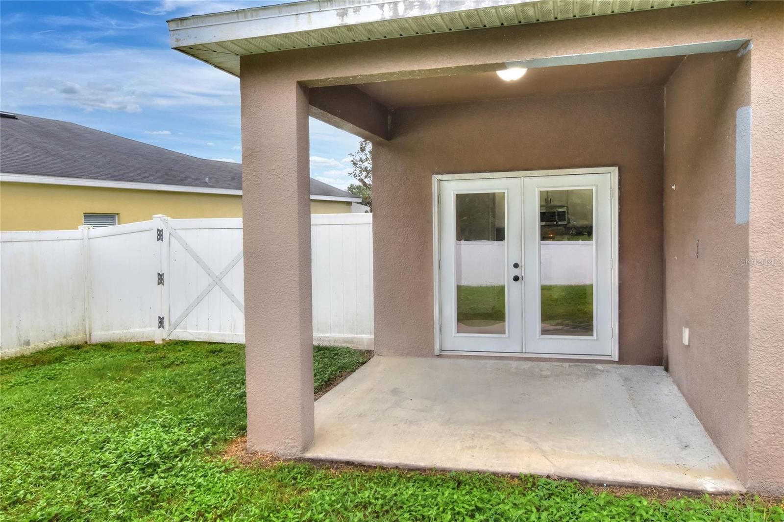 2729 WALDEN WOODS DR