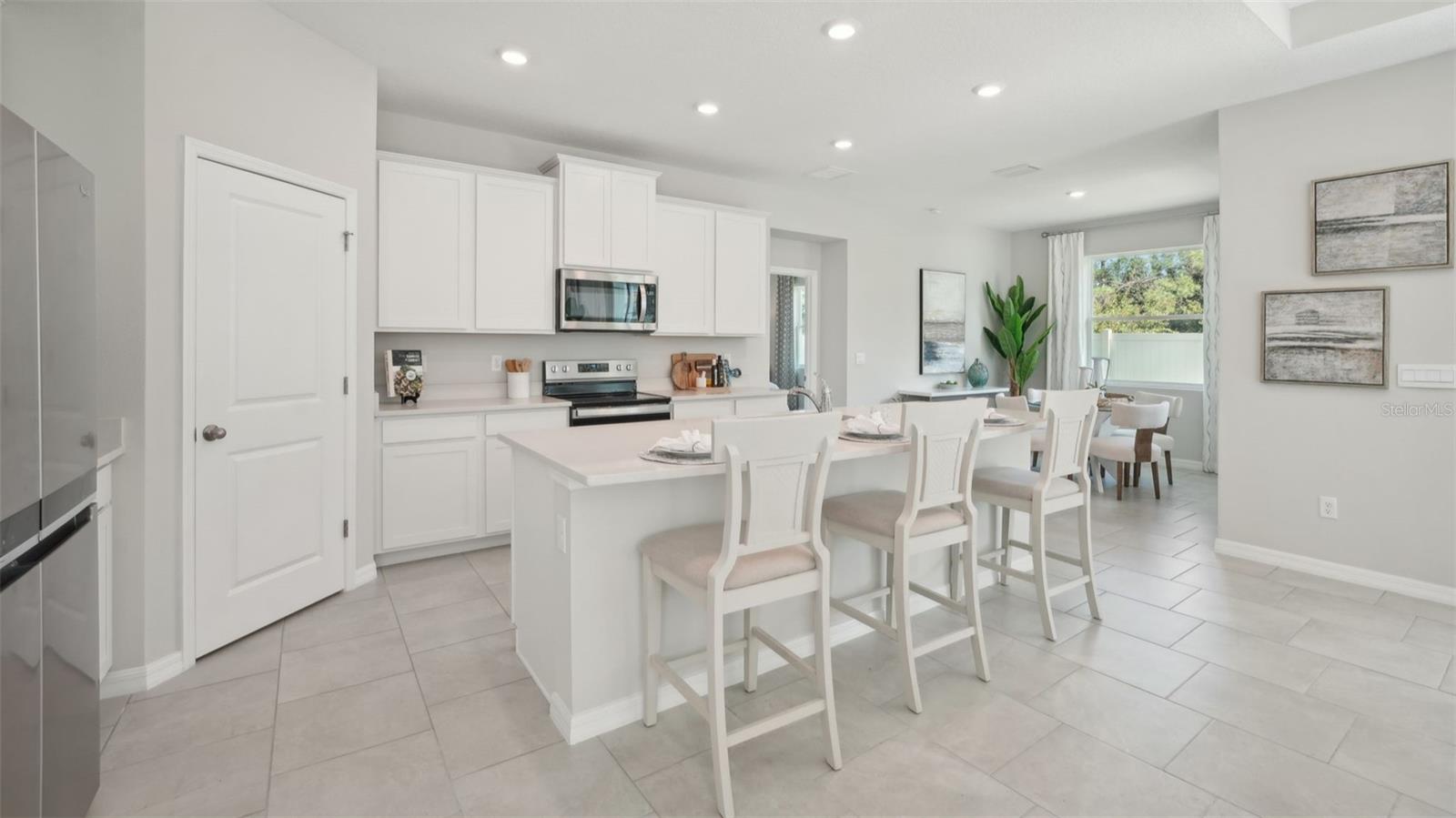 2407 HAYRICK PASS