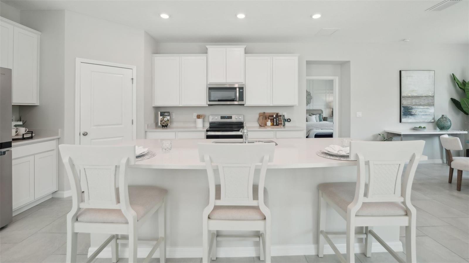2407 HAYRICK PASS