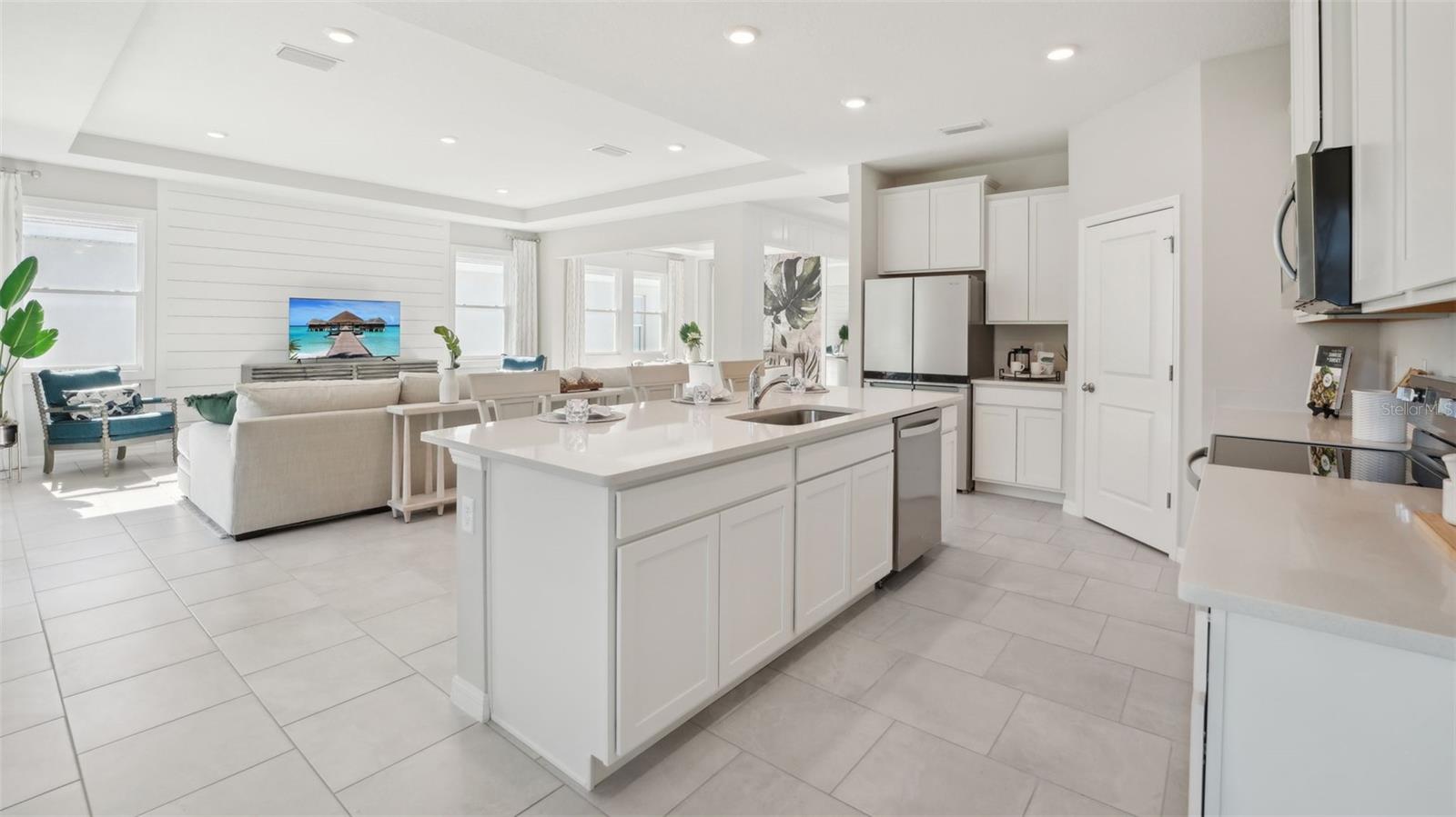 2407 HAYRICK PASS