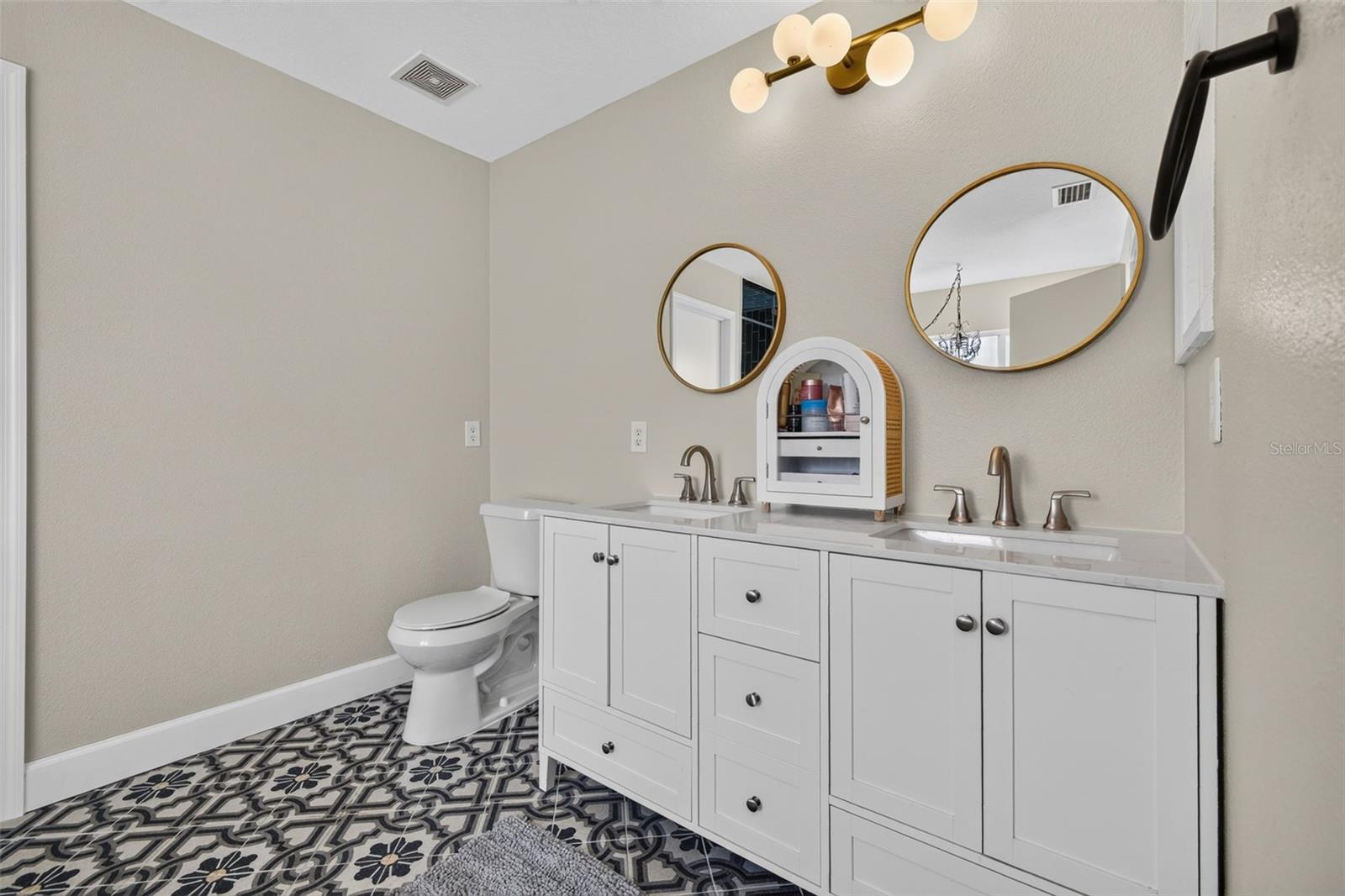 10930 SUBTLE TRAIL DR