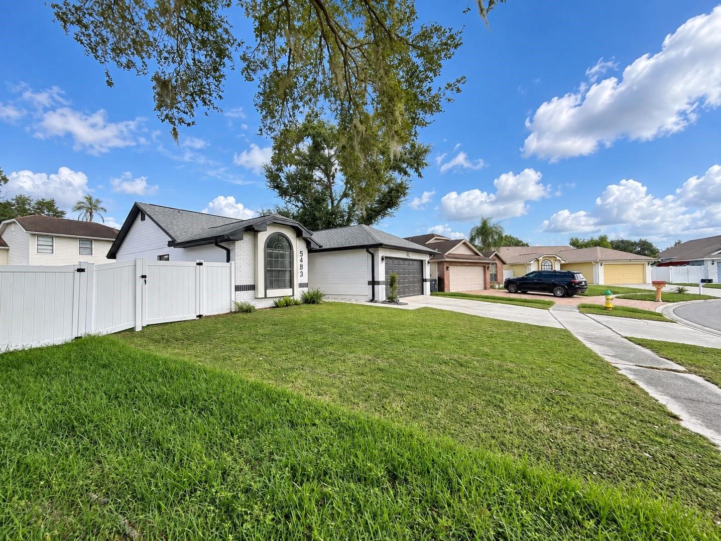 5483 FRIARSWAY DR