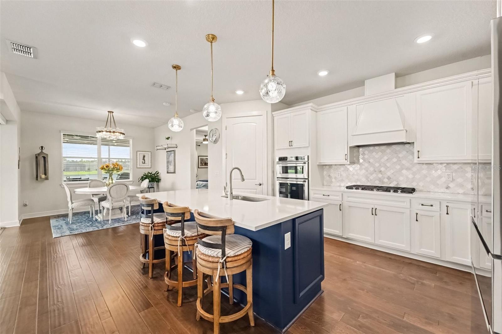 20544 SEA GLASS CIR