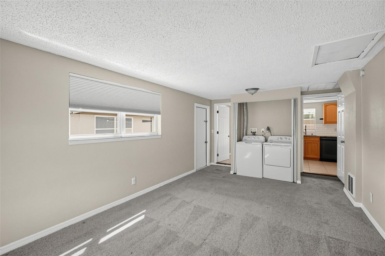 10701 OLEANDER DR
