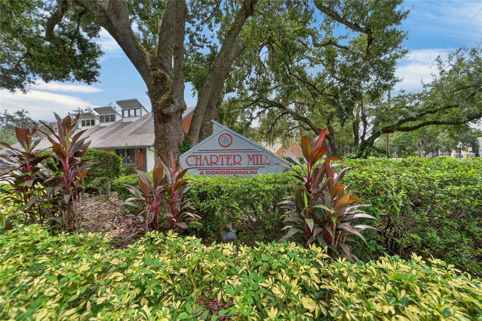 5205 OAK CHARTER CT