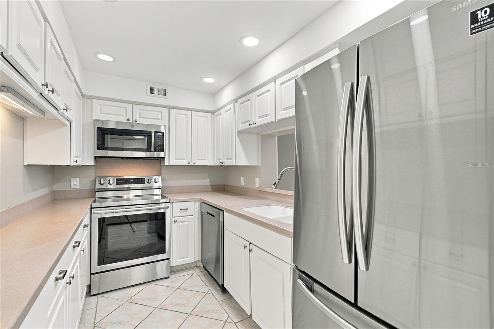 4141 BAYSHORE BLVD #1106