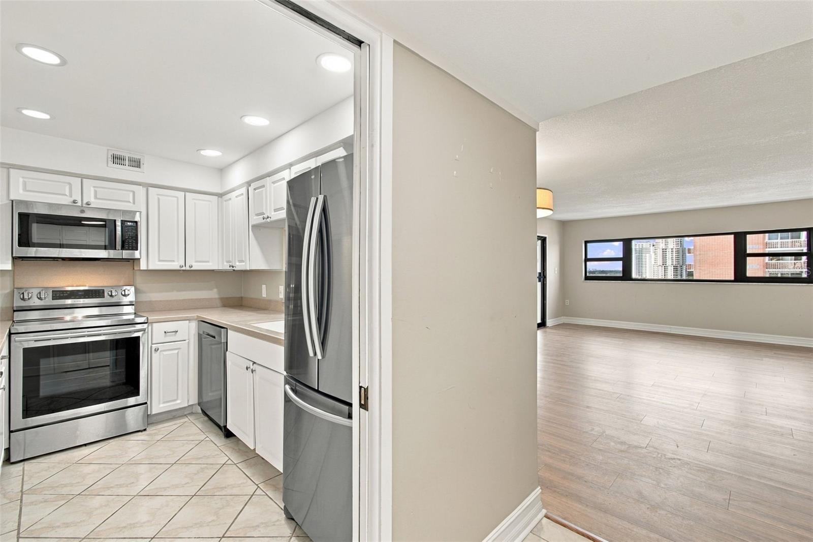 4141 BAYSHORE BLVD #1106