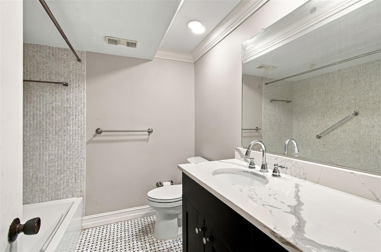4141 BAYSHORE BLVD #1106