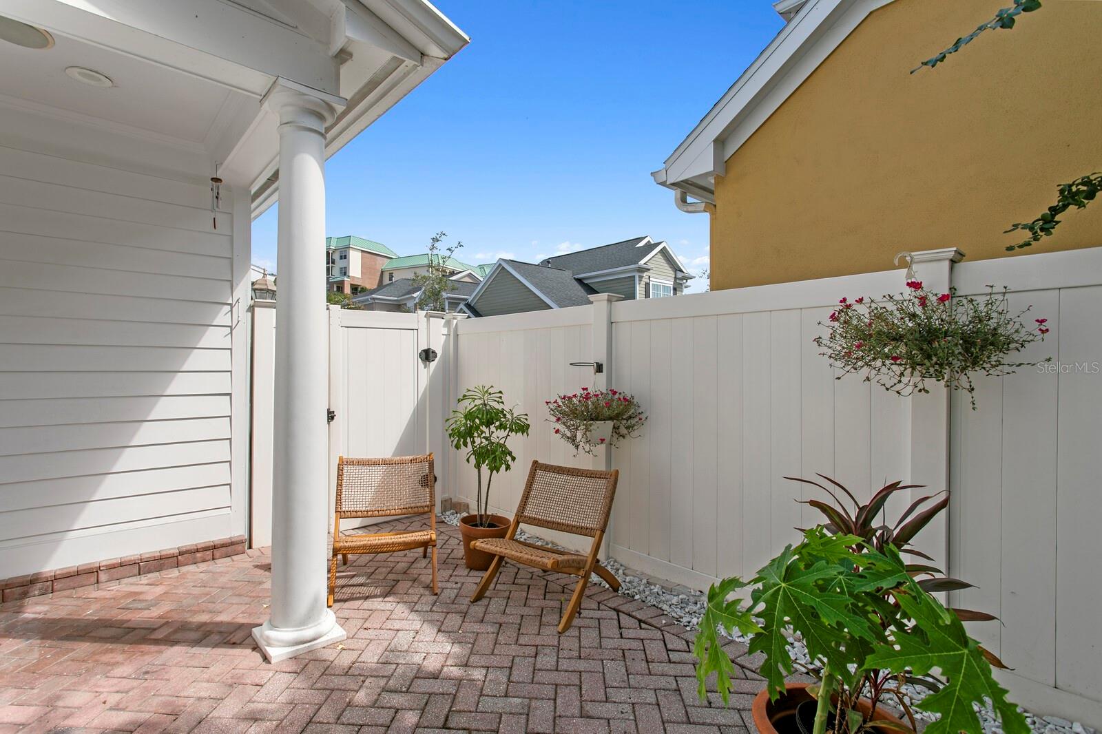 908 HARBOUR BAY DR