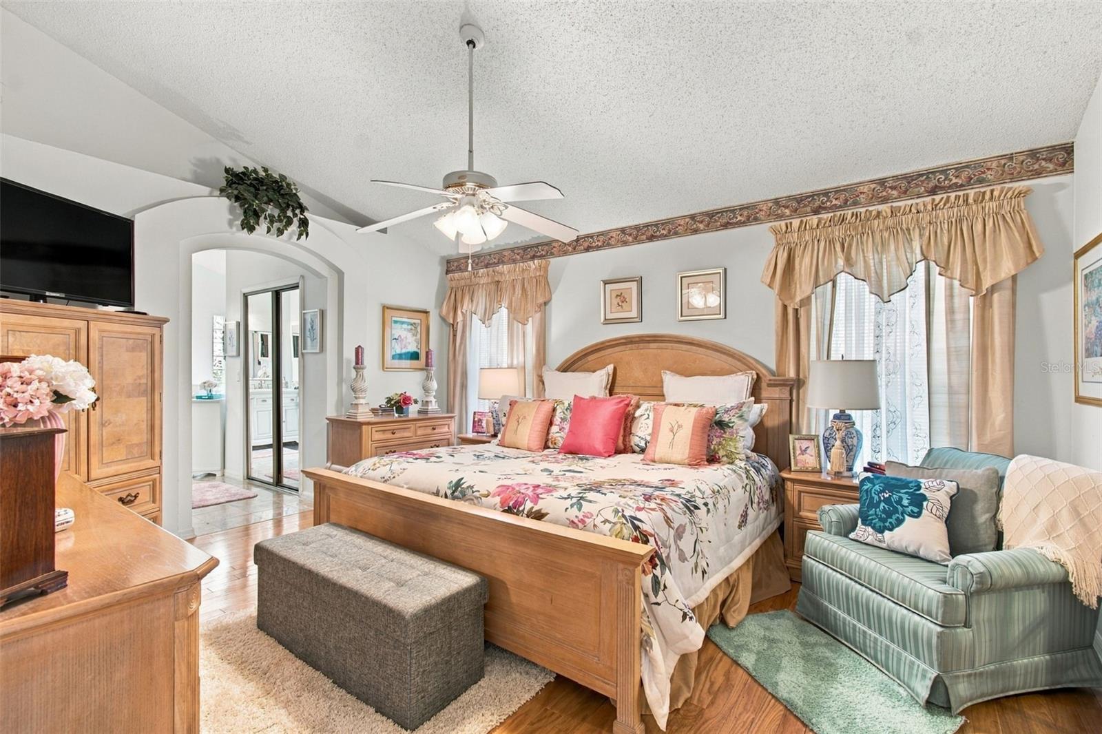 19014 SILVERBROOK DR