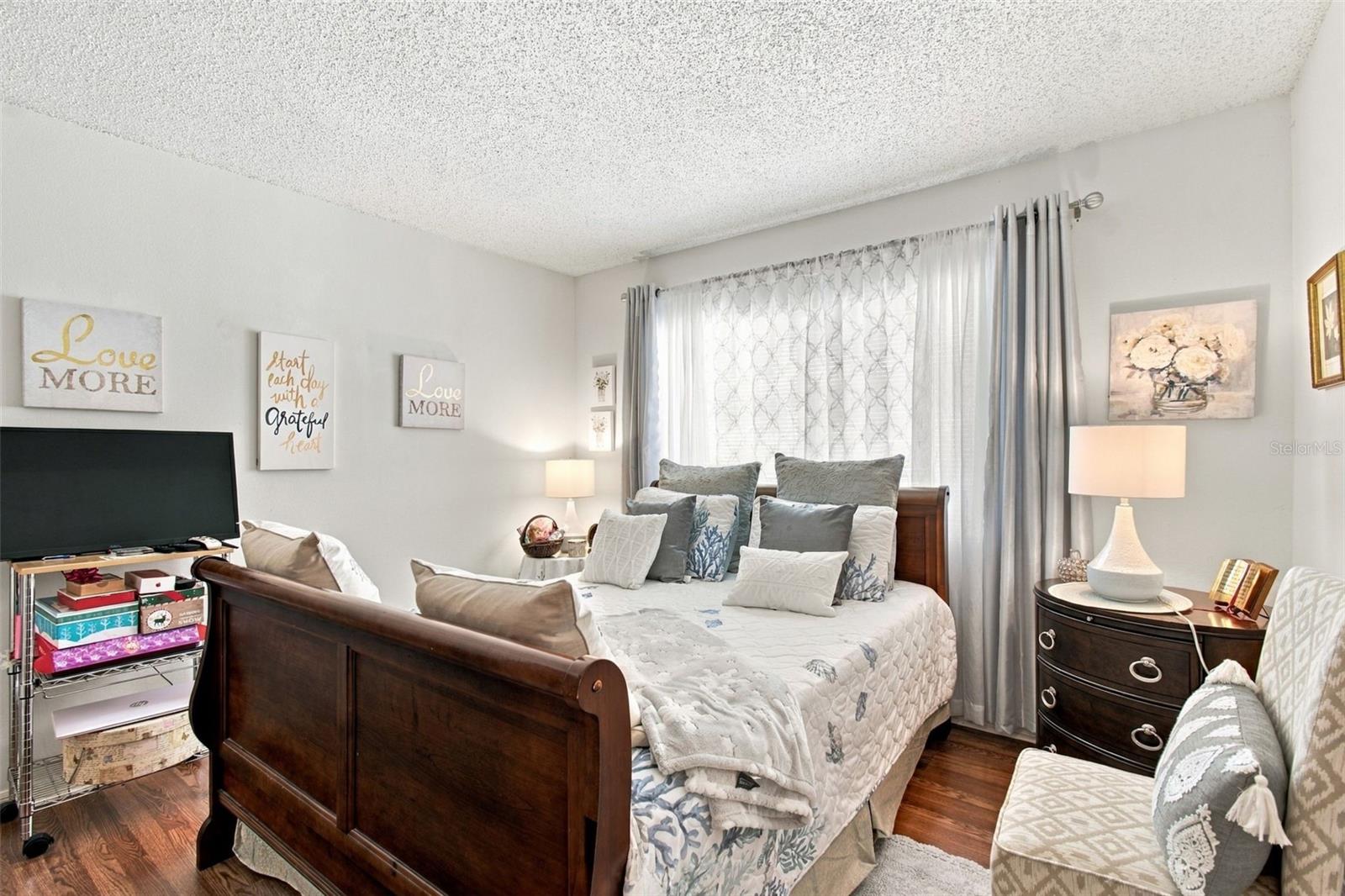 19014 SILVERBROOK DR