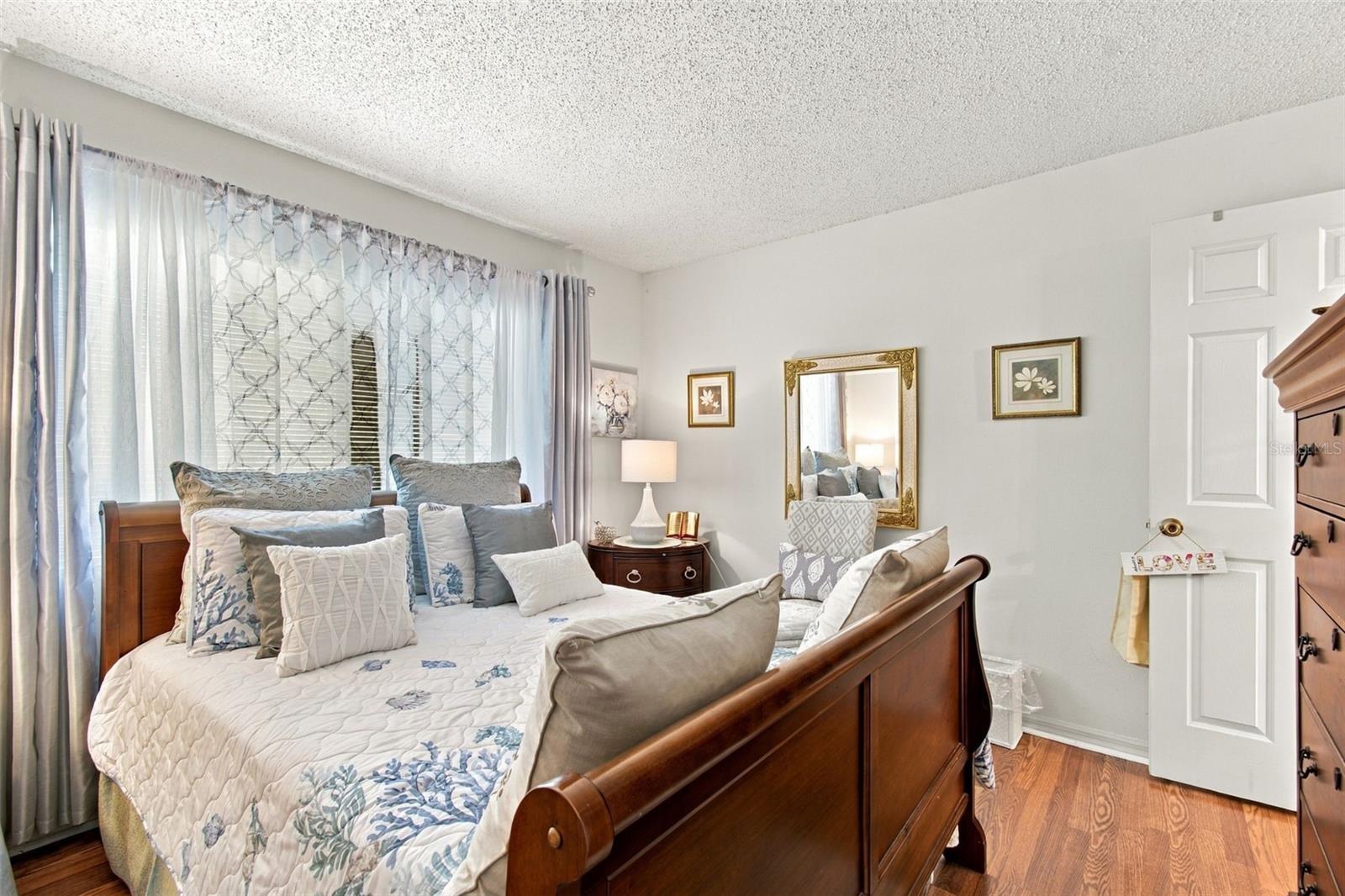 19014 SILVERBROOK DR
