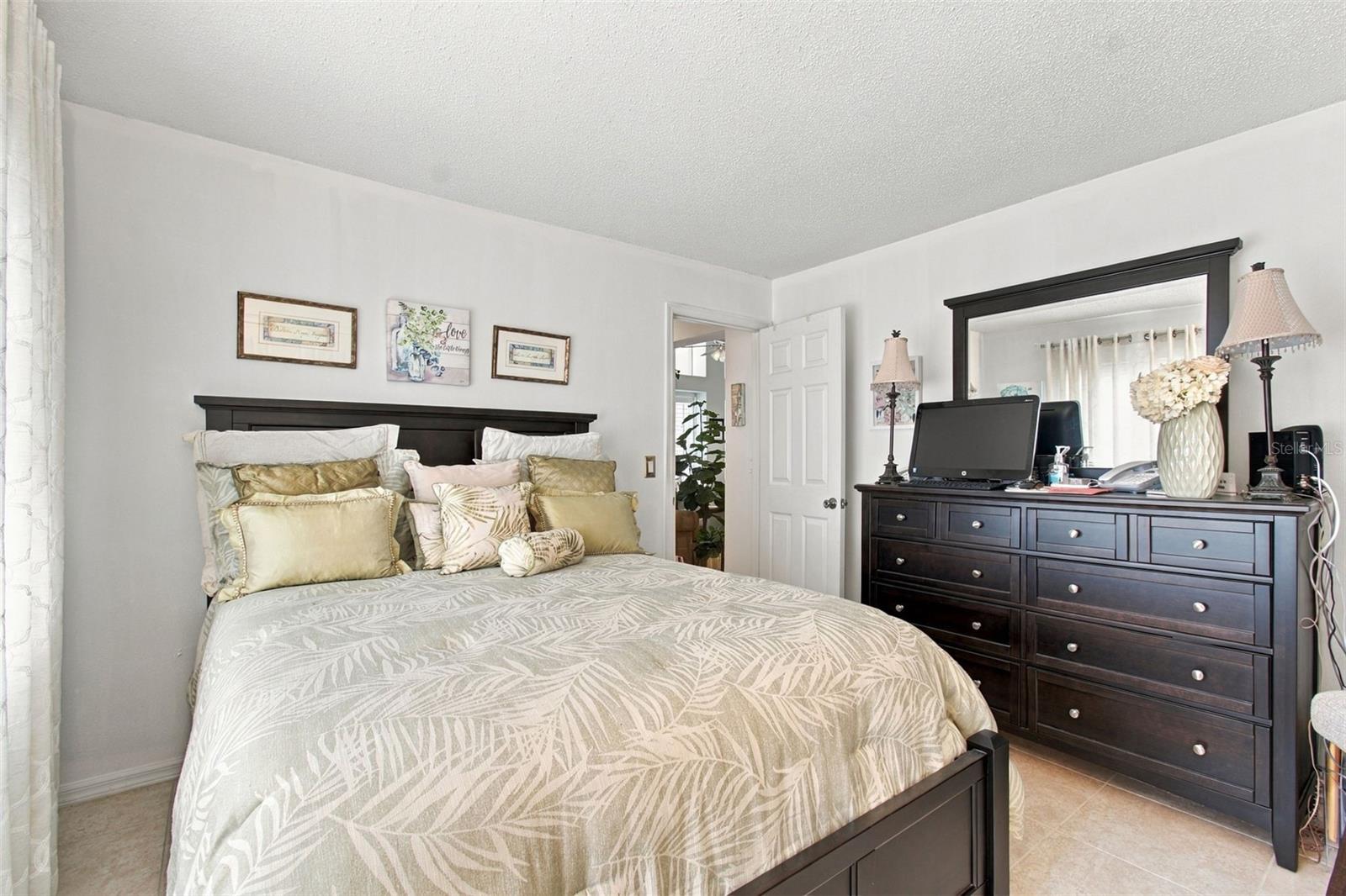 19014 SILVERBROOK DR