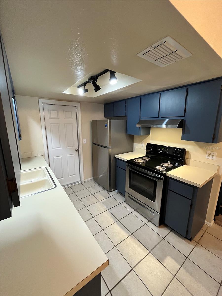 1238 FUCHSIA DR