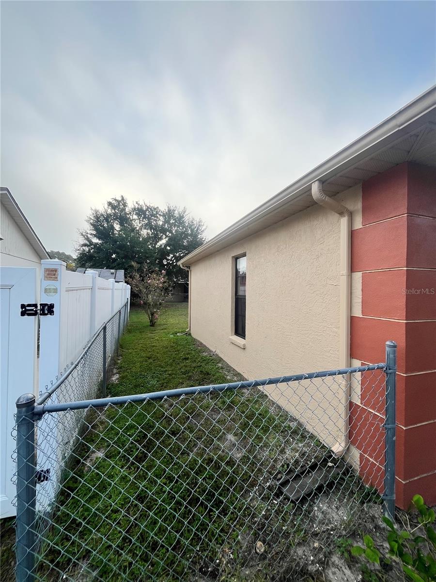 1238 FUCHSIA DR