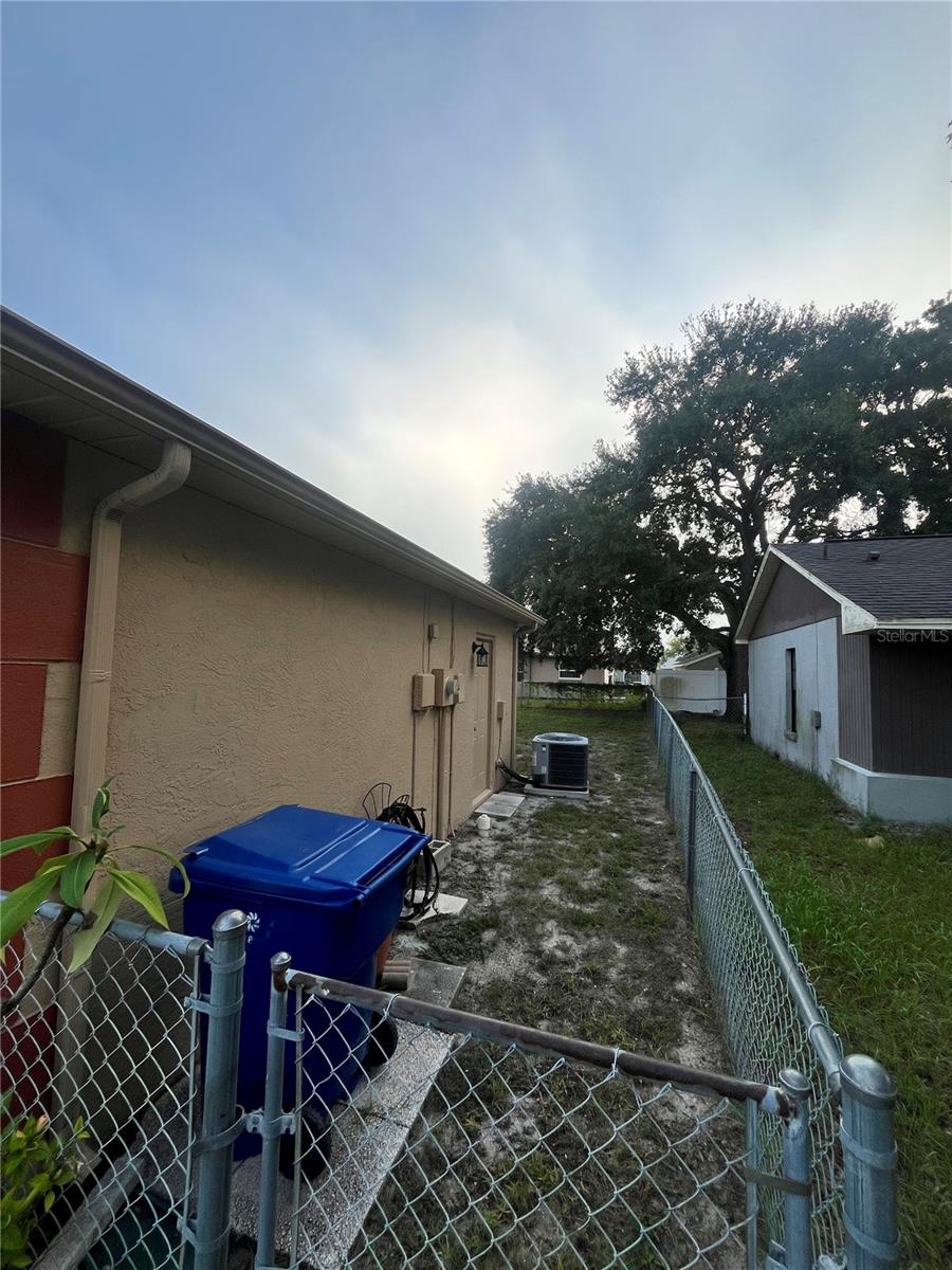 1238 FUCHSIA DR