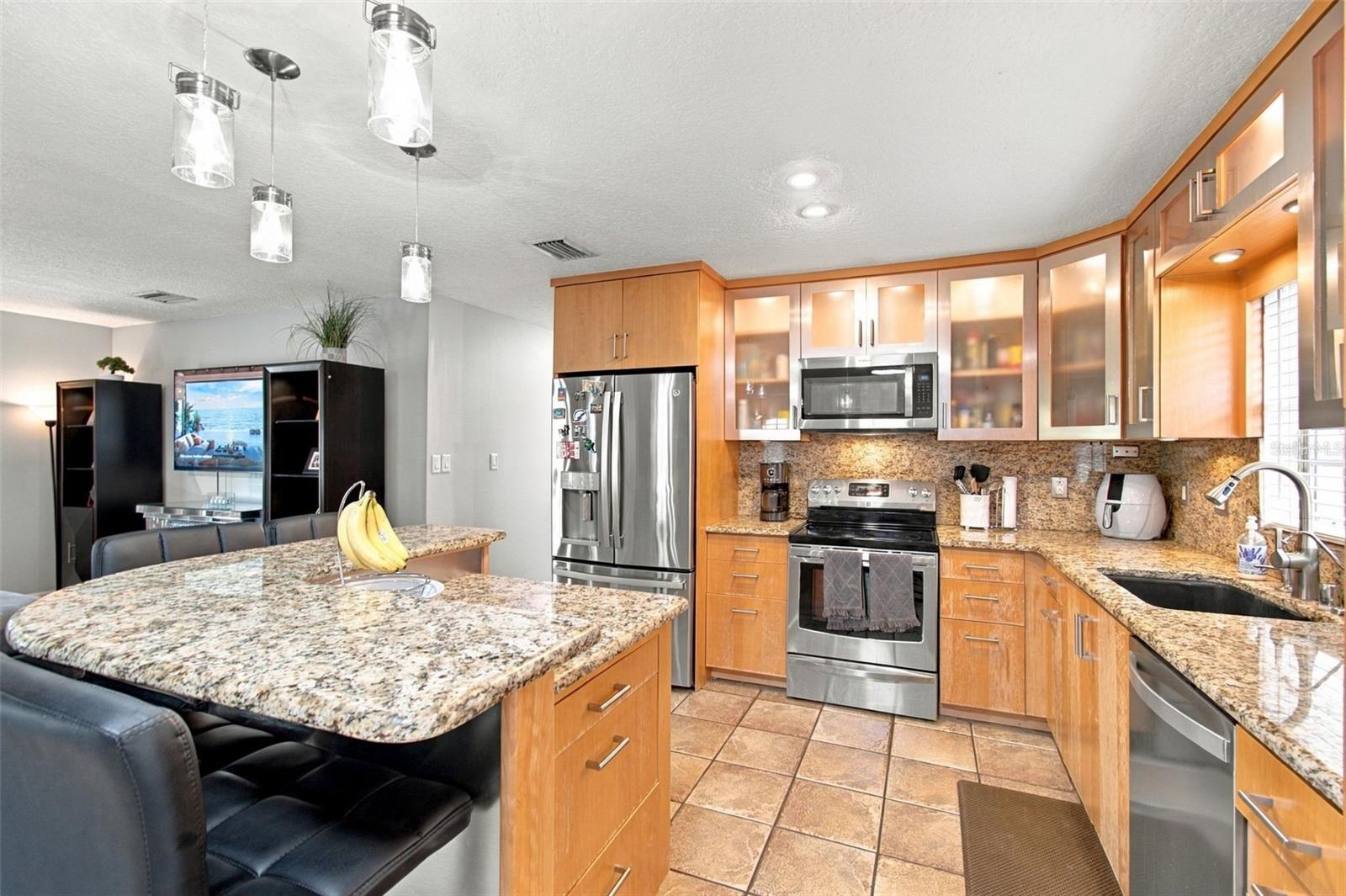 2801 W SAN ISIDRO ST