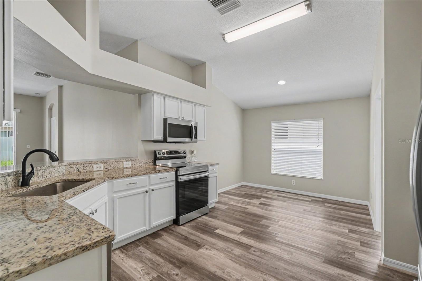 4204 MORNING BREEZE CT