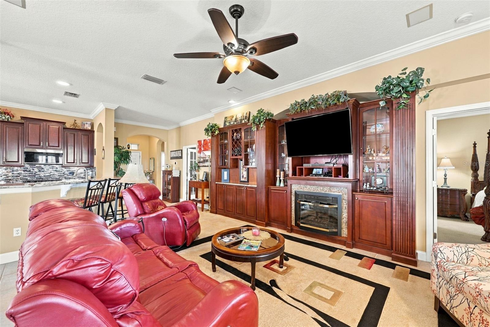 1106 EMERALD DUNES DR