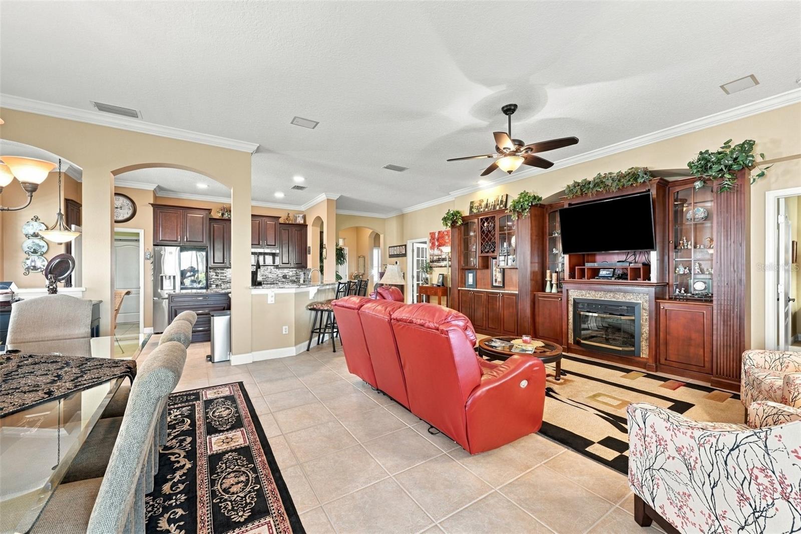 1106 EMERALD DUNES DR