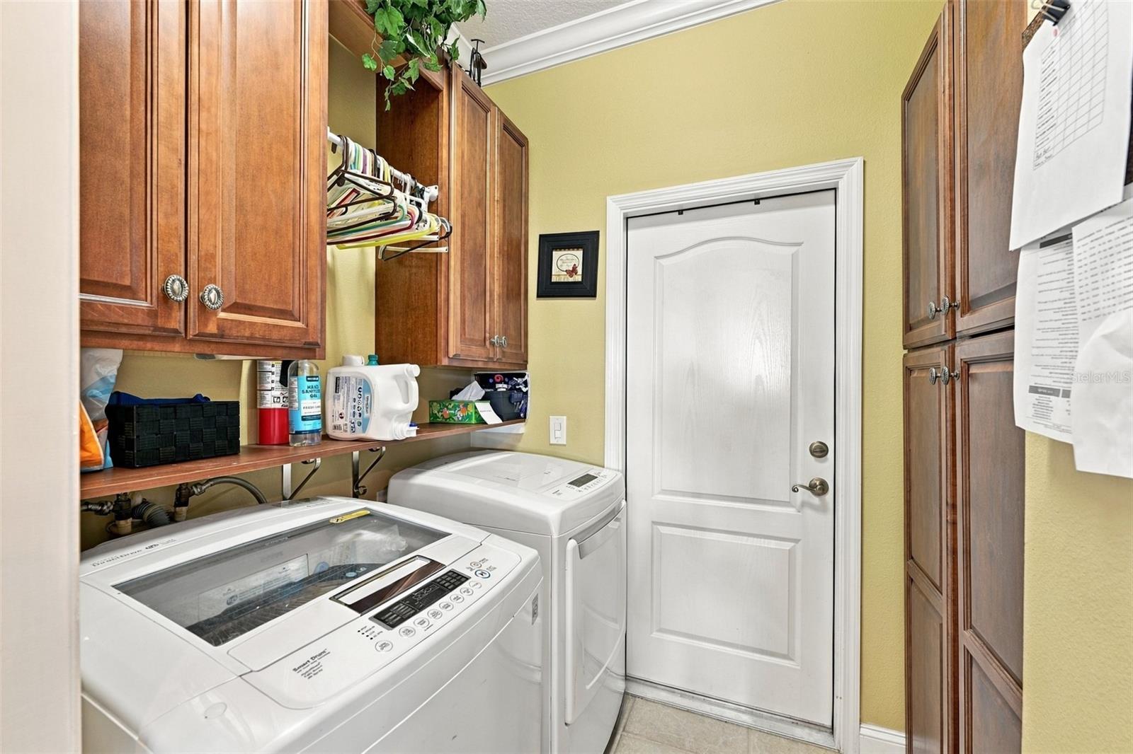 1106 EMERALD DUNES DR