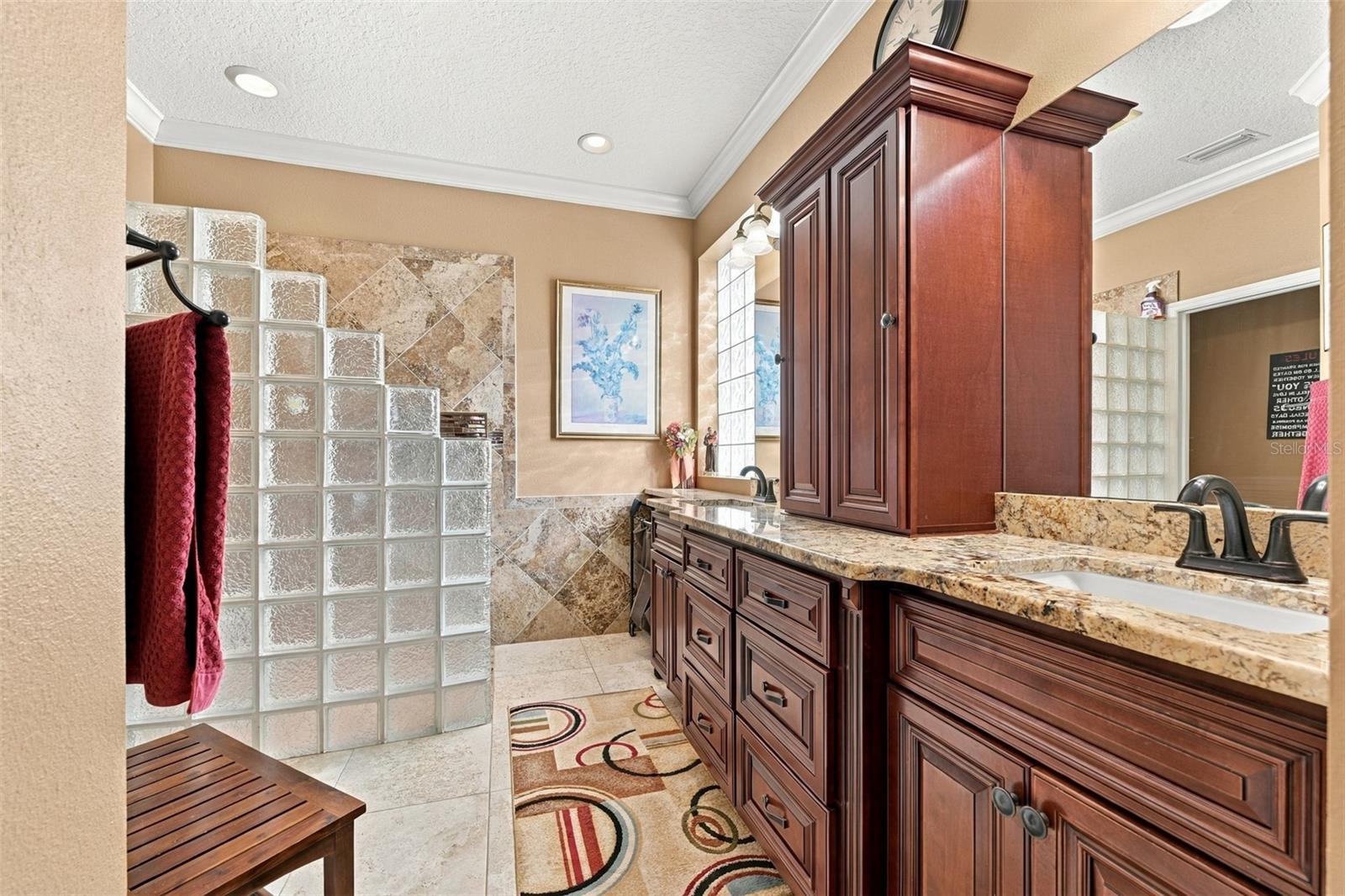 1106 EMERALD DUNES DR