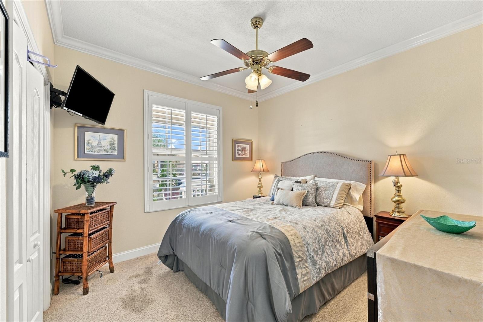 1106 EMERALD DUNES DR