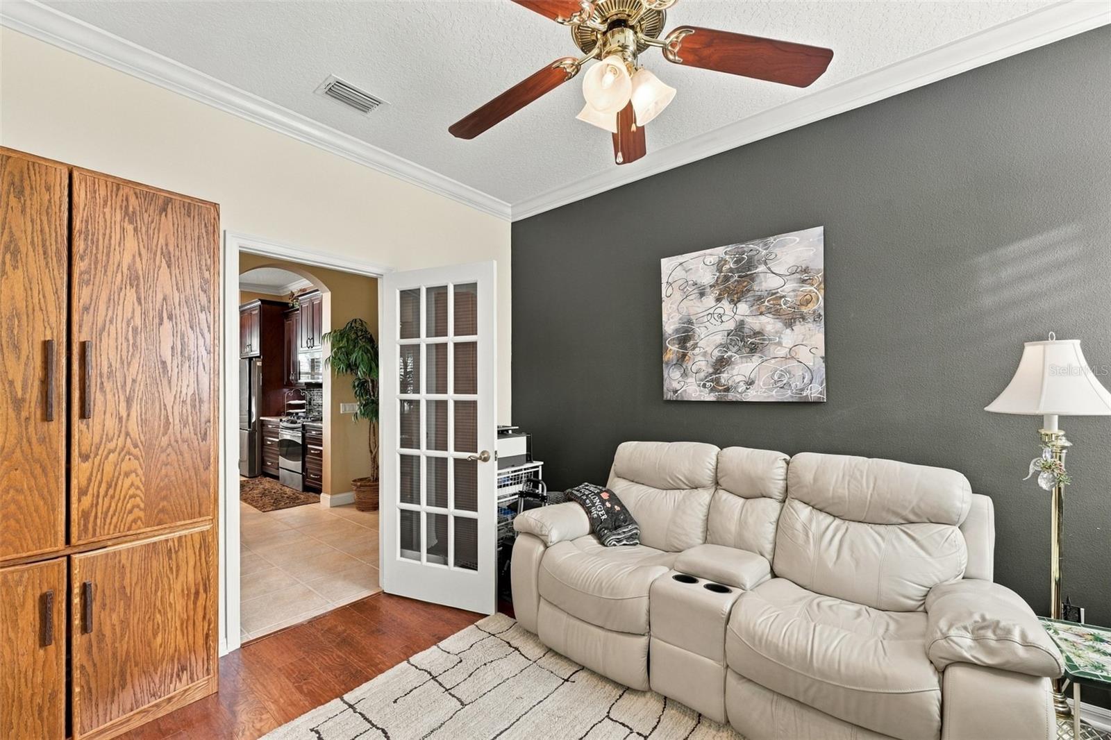 1106 EMERALD DUNES DR