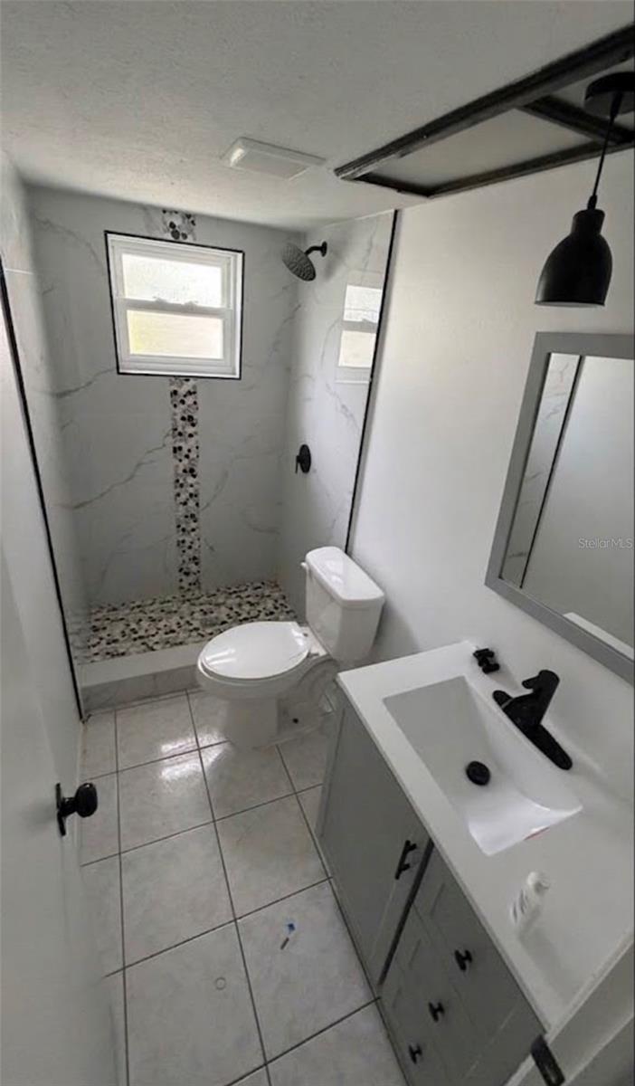 8345 FOX HOLLOW DR