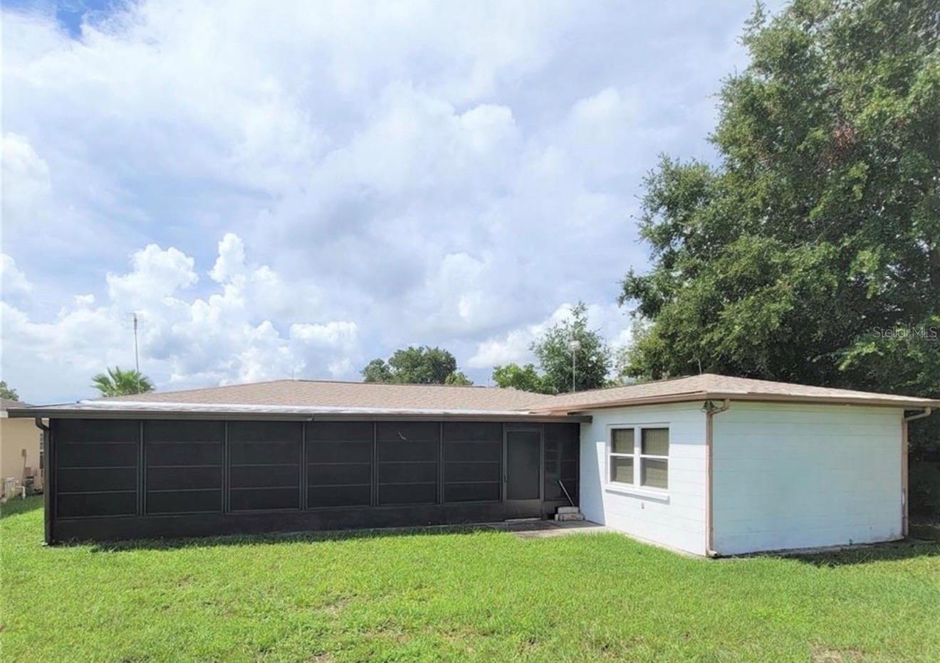 8345 FOX HOLLOW DR