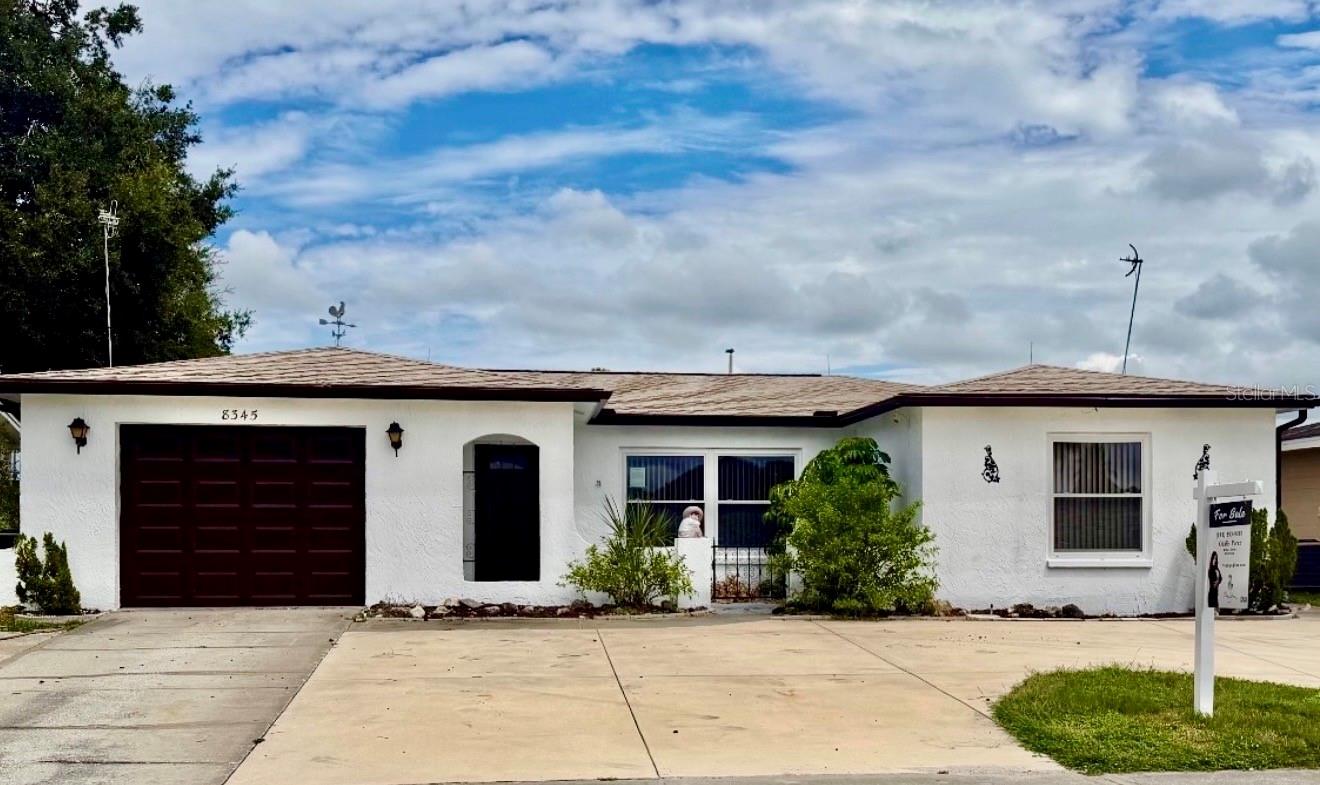 8345 Fox Hollow Dr, Port Richey