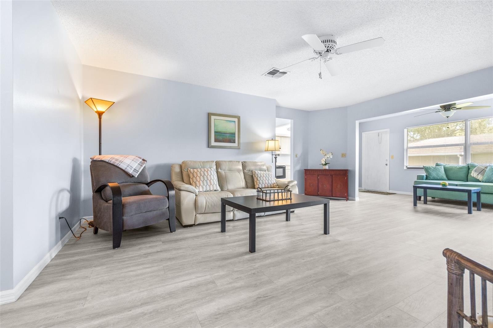 1521 LELAND DR