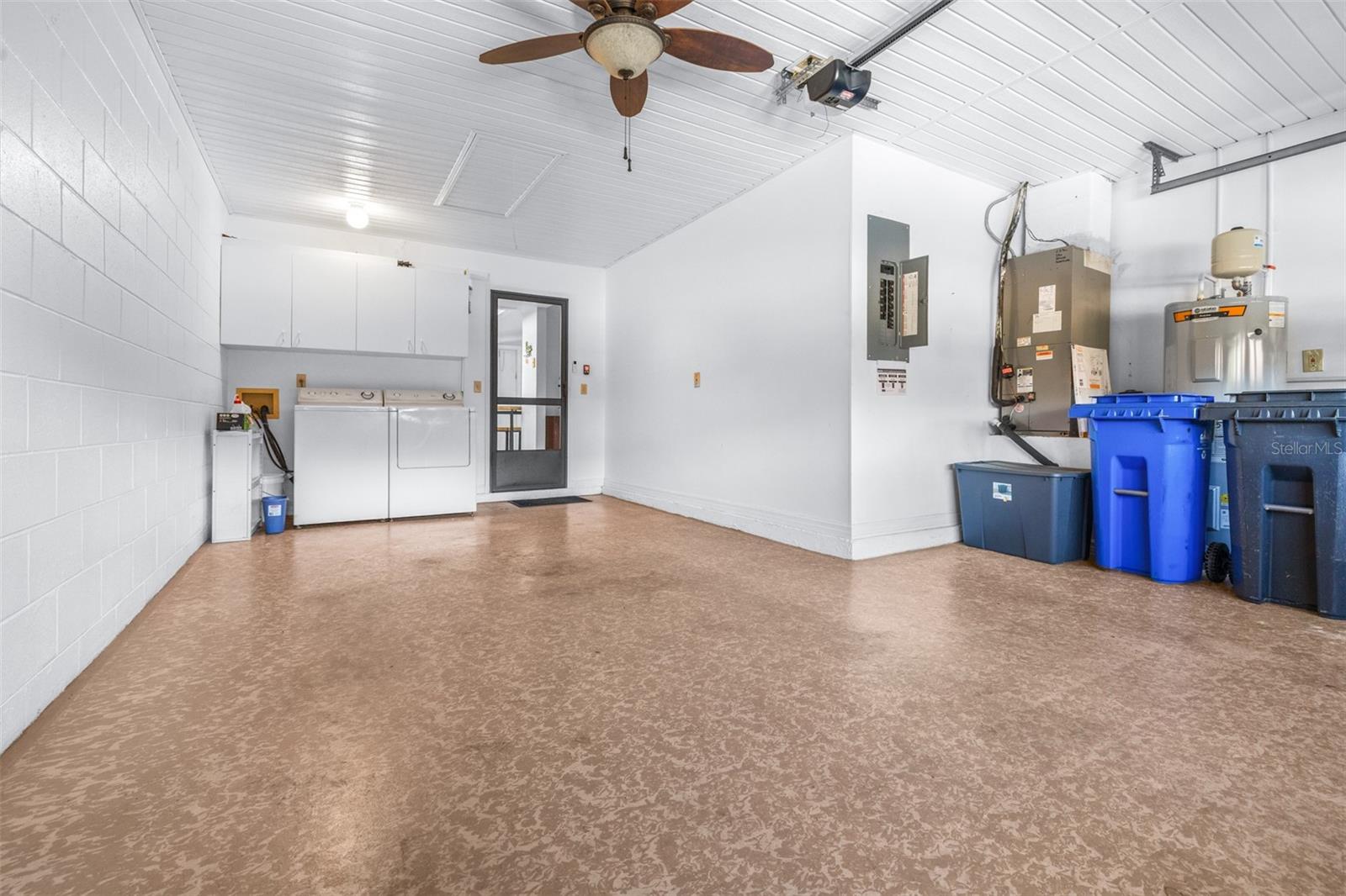 1521 LELAND DR