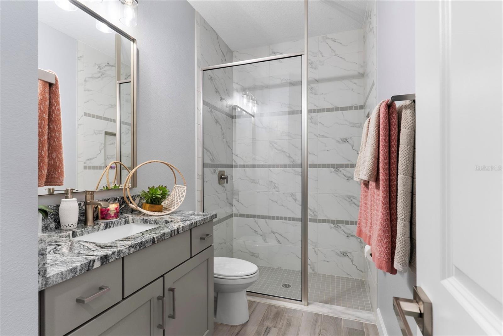 5118 LAKE TOSCANA DR