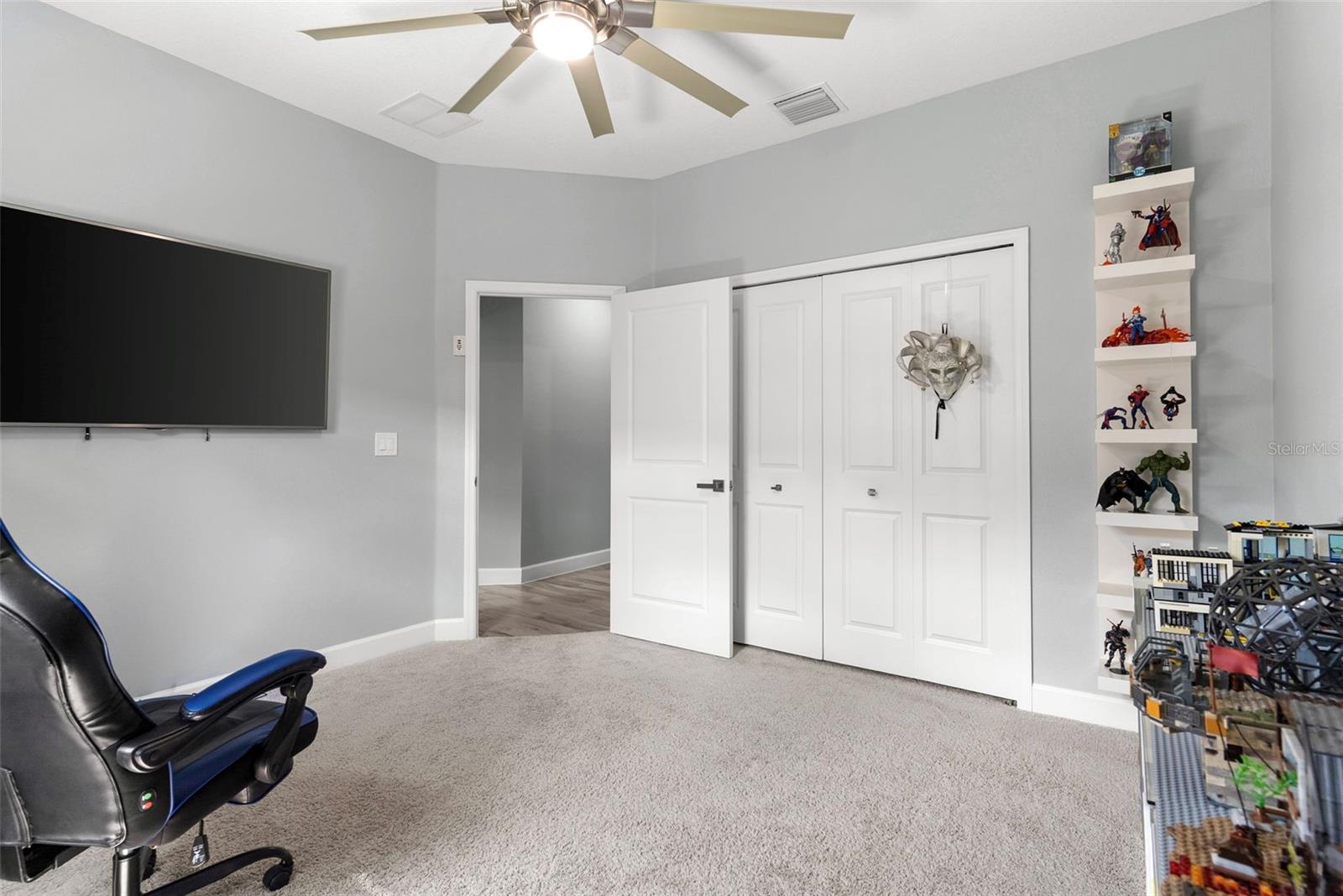 5118 LAKE TOSCANA DR