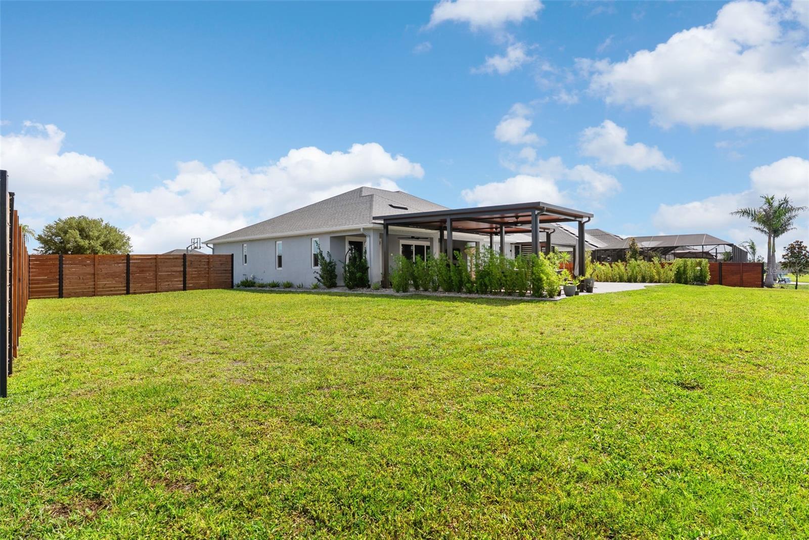 5118 LAKE TOSCANA DR