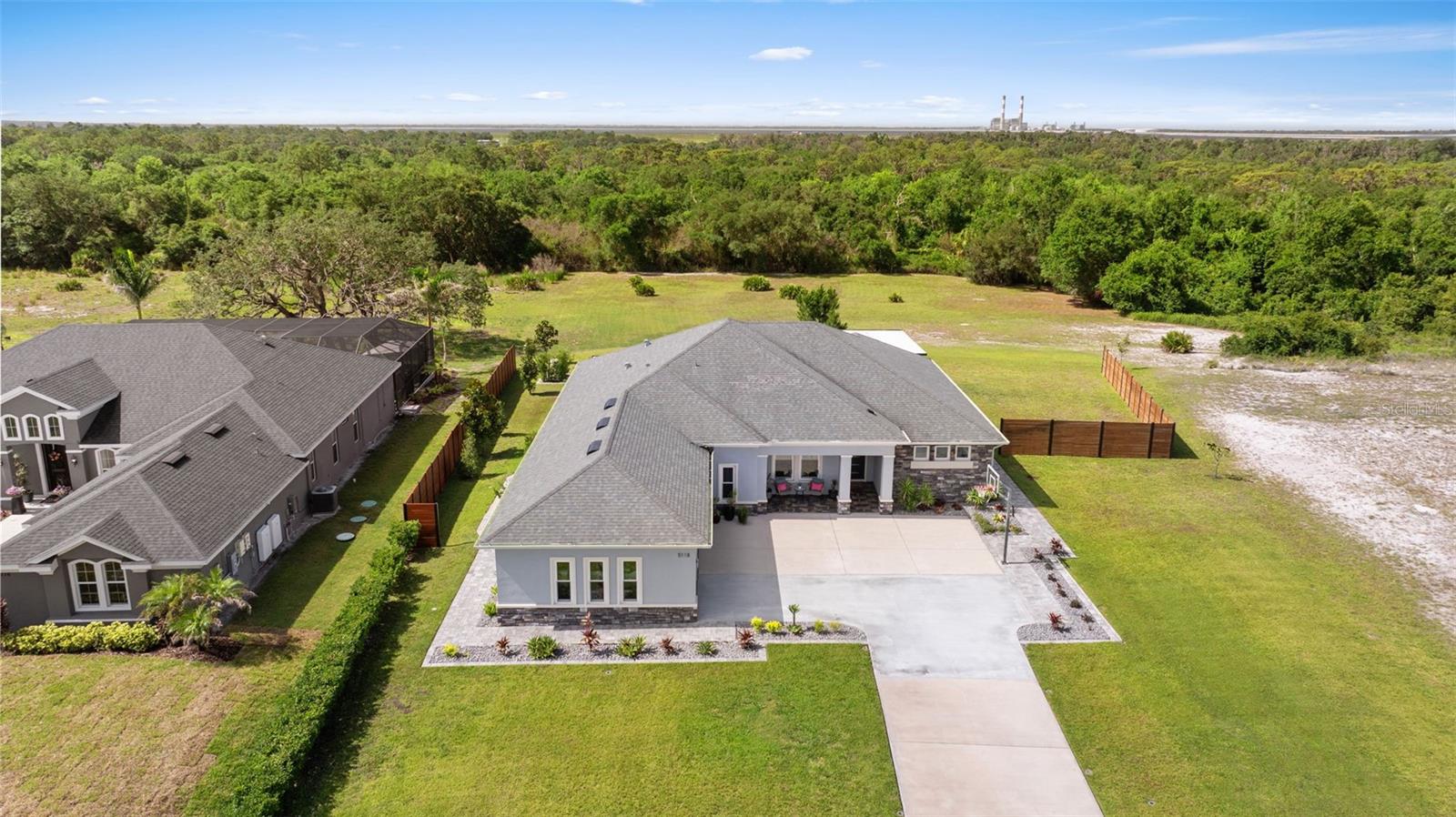 5118 LAKE TOSCANA DR