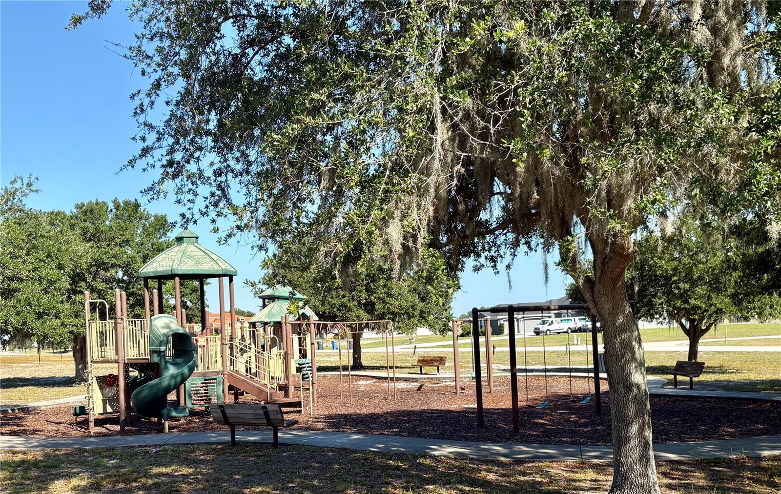 5118 LAKE TOSCANA DR