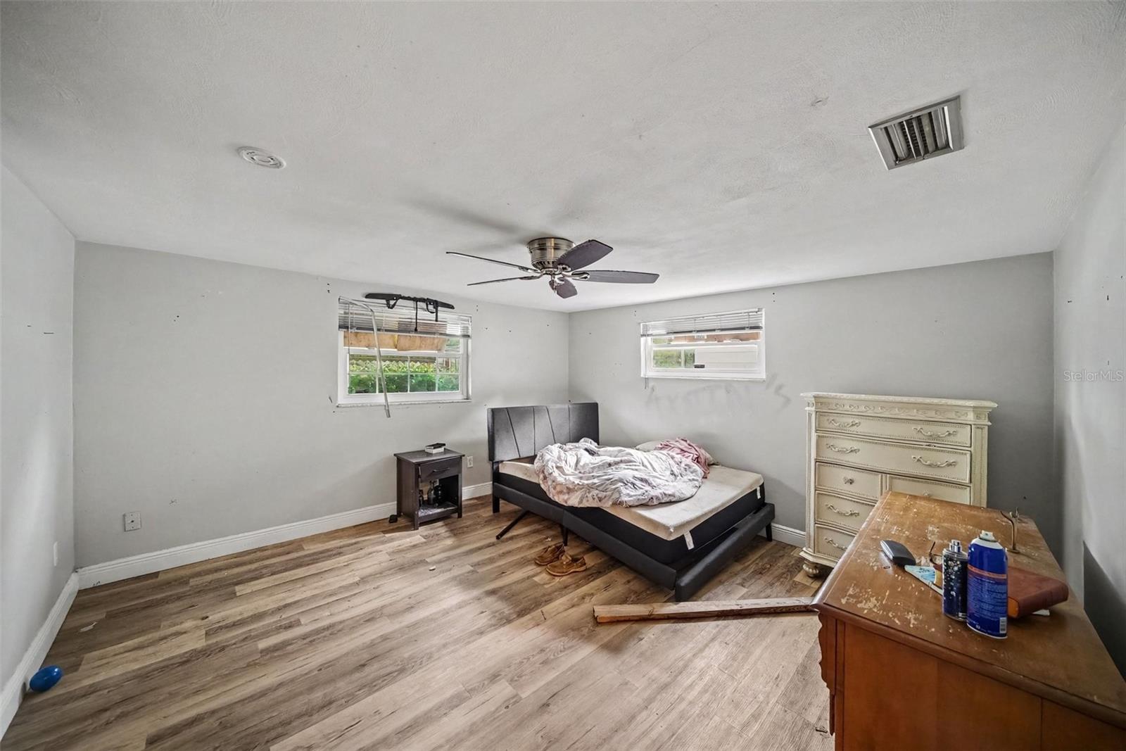 6249 MAPLEWOOD DR