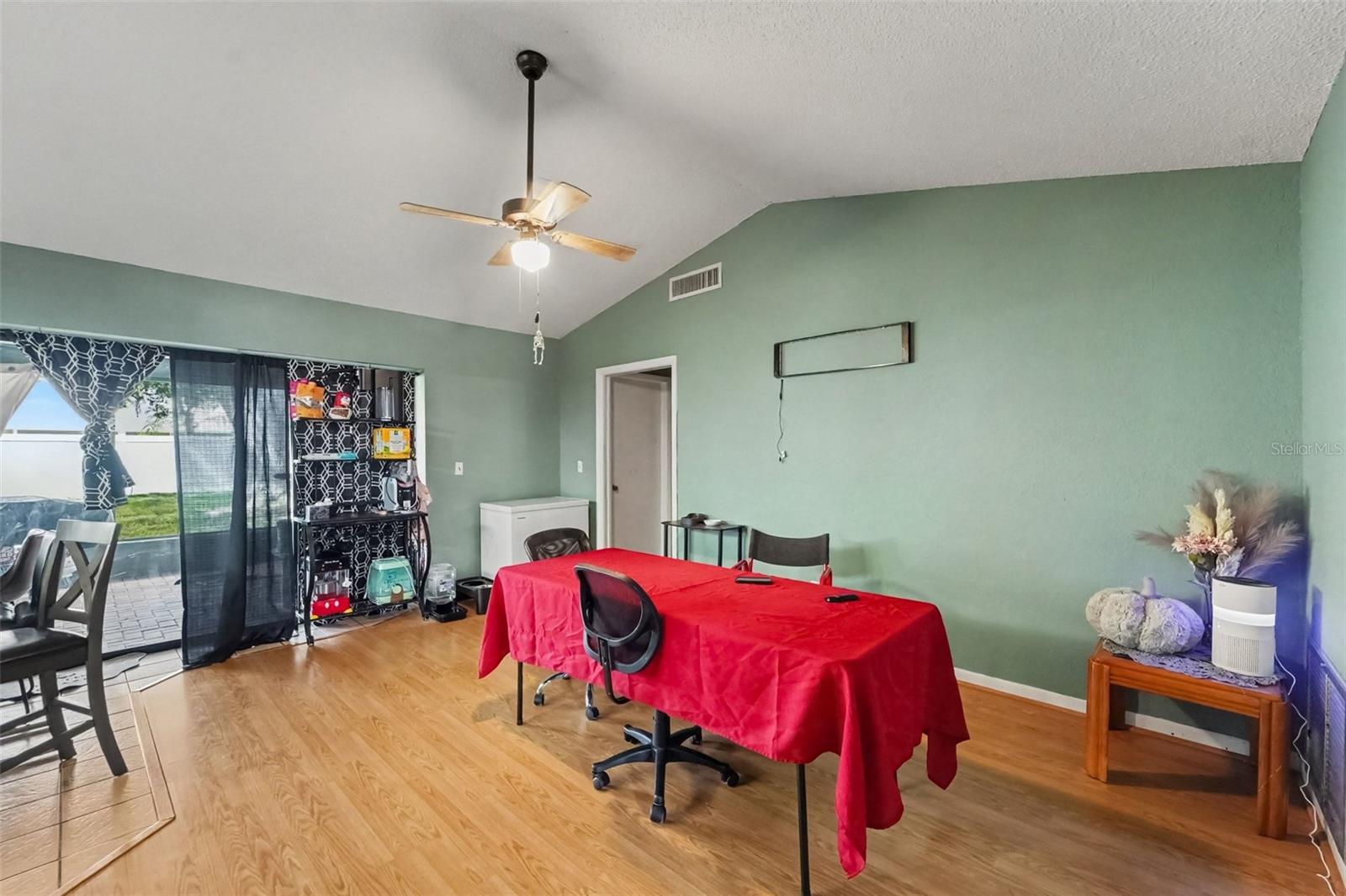 7606 WILLOW BROOK CT