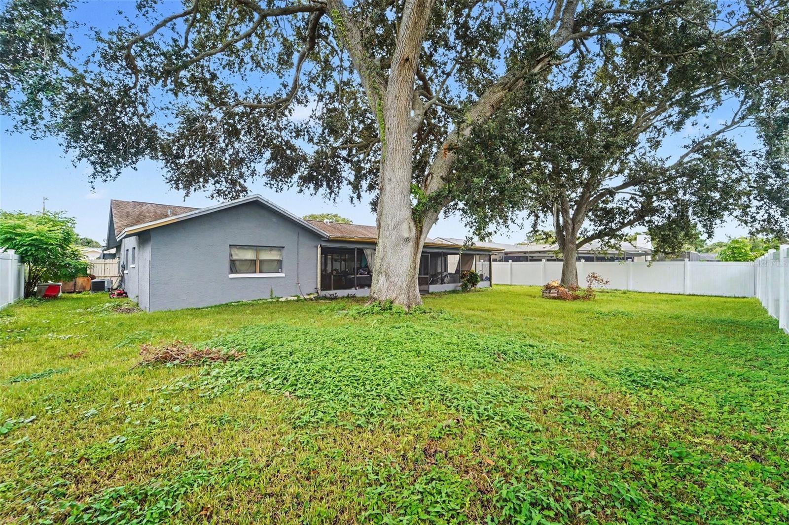 7606 WILLOW BROOK CT