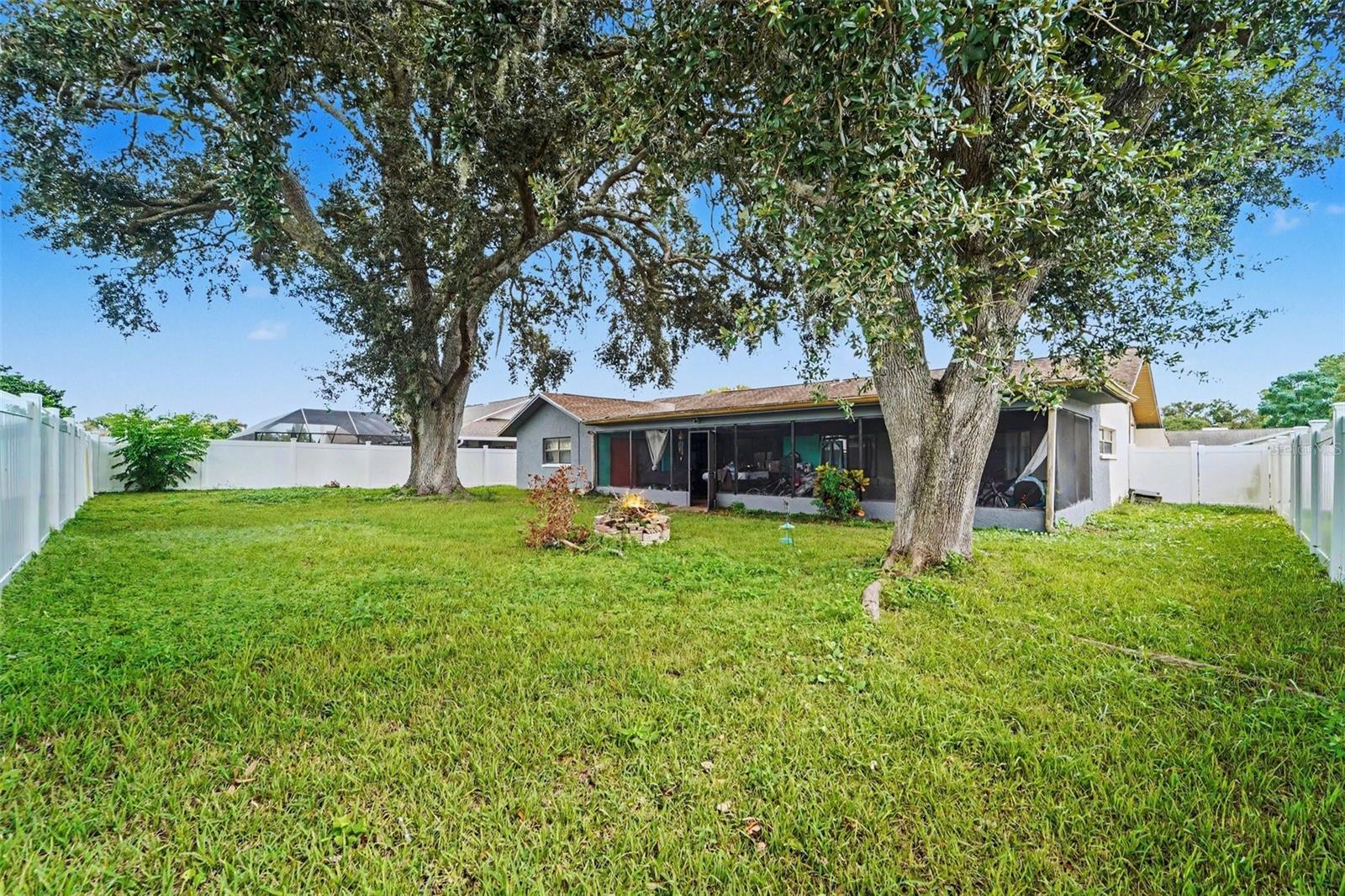 7606 WILLOW BROOK CT